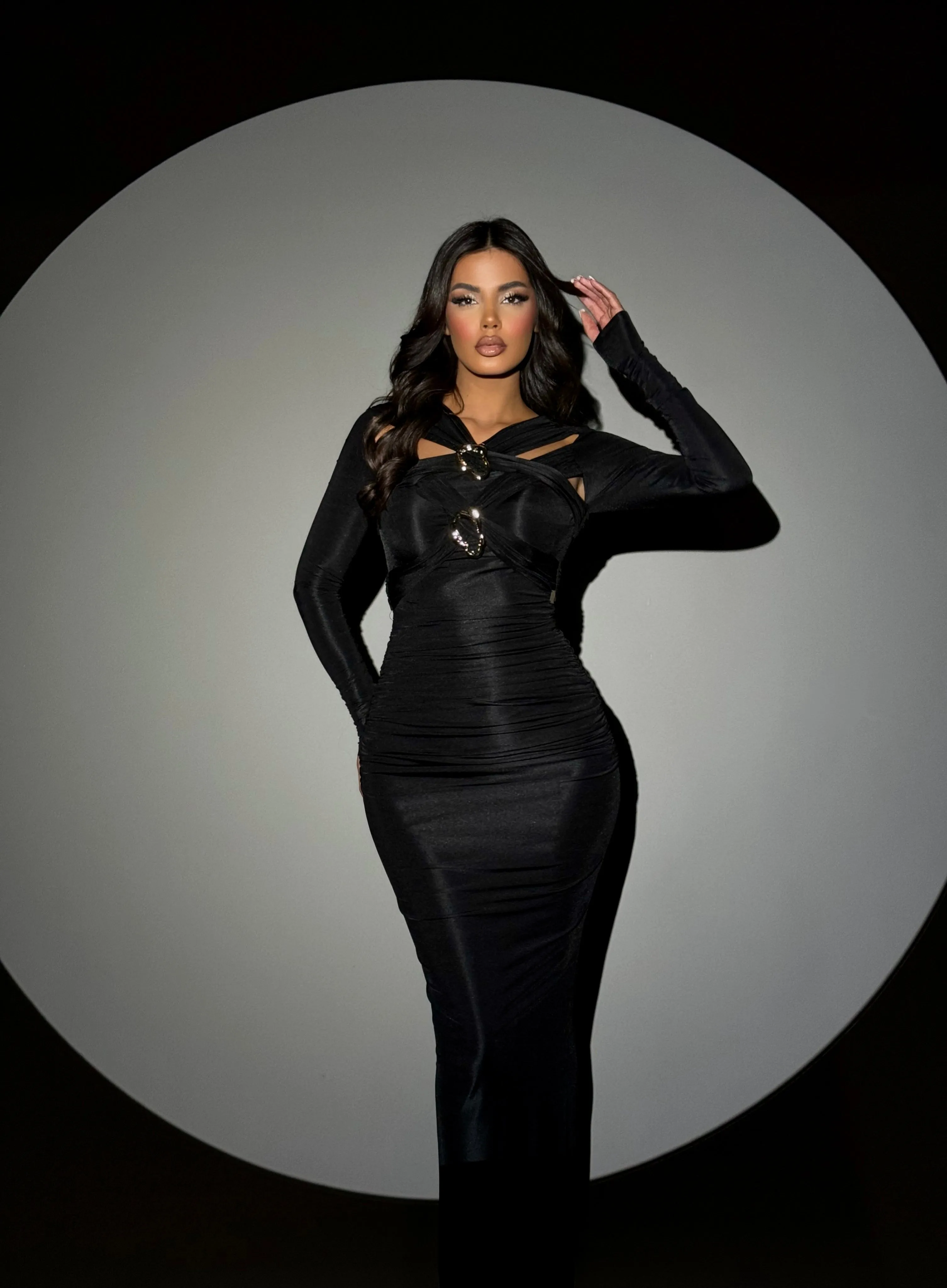 Celin - Keyhole dress with silver accessories